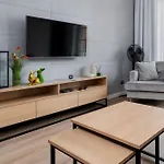 Manufaktura Apt - Parking & Balcony - By Rentujemy